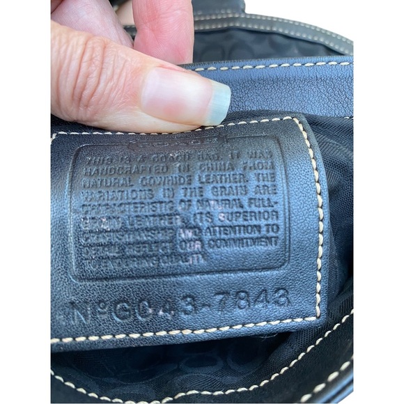 Coach Black Crossbody Bag with Adjustable Strap and Flap Closure y2k 7843 - Picture 5 of 5